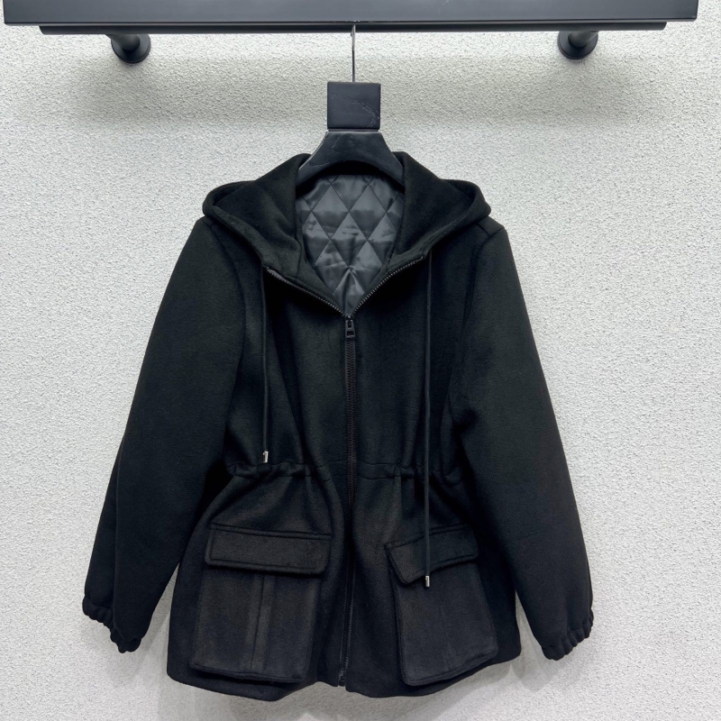 chr1st1an D10r outwear